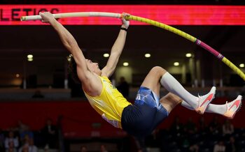 Armand Duplantis a stabilit un nou record mondial la săritura cu prăjina