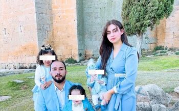 Grav accident pentru un cuplu de români în Spania. Bogdan și Noemi și-au pierdut cei trei copii, iar ei sunt în (…)