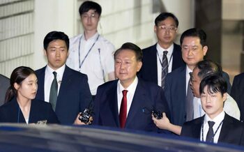 Fostul președinte al Coreei de Sud Yoon Suk Yeol a fost plasat în AREST preventiv pentru încercarea sa de a impune (…)