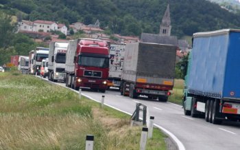 Transportatorii primesc compensații de la guvern pentru creșterea accizei la motorină