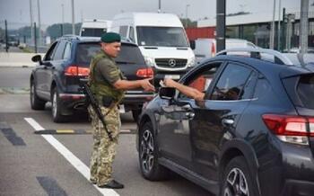 Ucraina relaxează restricțiile: bărbații între 18 și 22 de ani autorizați să părăsească țara