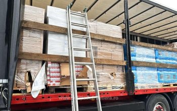 (VIDEO) Captură de proporții la Calafat: 1,5 milioane de țigarete de contrabandă descoperite într-un ansamblu rutier