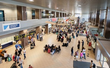 Reguli noi pentru pasageri la trecerea prin filtrele de la Aeroportul Otopeni