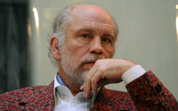 John Malkovich, singurul actor de la Hollywood care a devenit și creator de modă