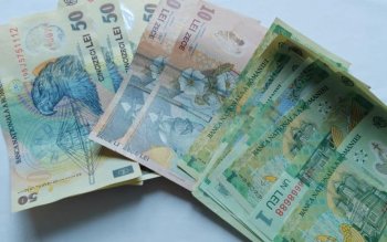 VIDEO. Podcast Cluj24. Ce țară lasă „reformatorii” în urma lor? O masă pe zi pentru unii, lux fără limite pentru alții