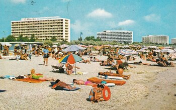 Miami Beach al României, construit pentru valută. CIA: „Conducerea a recunoscut valoarea dolarului turistic”