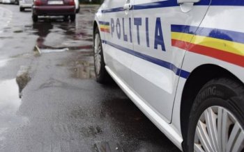 Maşină de poliţie, avariată într-o încăierare între fraţi, în Mureș. Luptători SAS şi jandarmi mobilizați pentru (…)