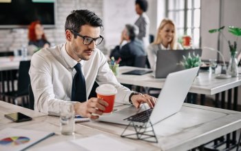 Ce înseamnă salarii „mici” și „mari” pentru români și ce meserii le aduc venituri decente