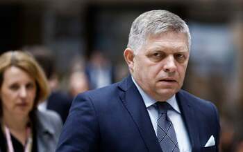 Populistul pro-rus Robert Fico exclude modificarea Constituţiei Slovaciei pentru a elimina un amendament (…)