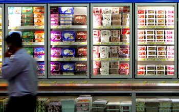 Îngheţata din supermarket considerată sănătoasă. Costă 24 de lei, dar are ingrediente sigure