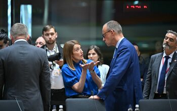 Parlamentul European ar putea da în judecată Comisia Europeană din cauza programului achizițiilor de ARMAMENT /„Nu (…)