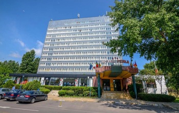 Hotelul Perla din Mamaia, un simbol al stațiunii de pe litoral renaște din propria cenușă. Clădirea din 1962 se va (…)