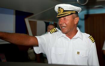 Băsescu: „Nu suntem chiar scufundaţi”