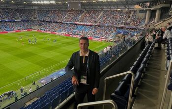 Un român a ajuns în Belarus. A fost pus să semneze două contracte: „Îmi venea să arunc televizorul pe geam”