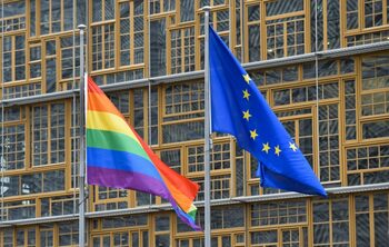 Comisia Europeană examinează o iniţiativă civică de interzicere a terapiilor de conversie care vizează schimbarea, (…)