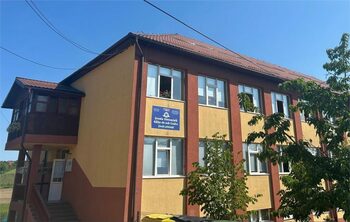 Un elev de 12 ani, din Maramureș, a murit în fața școlii, așteptându-și mama. Femeia este secretară în aceeași (…)