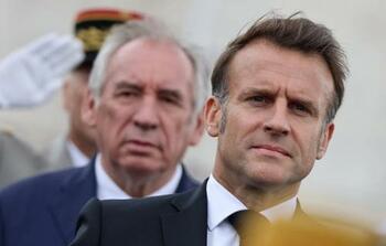 Emmanuel Macron și primul ministru François Bayrou, cel mai impopular cuplu executiv din istoria celei de-a Cincea (…)