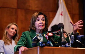 Nancy Pelosi, aliată ferventă a comunității LGBTQ+, își anunță retragerea