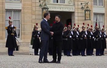 Preşedinţii Emmanuel Macron şi Volodimir Zelenski au semnat un acord „istoric” în domeniul armamentului