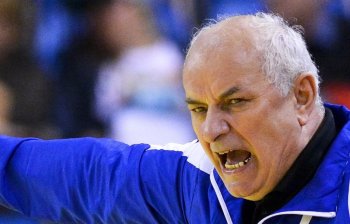 Durul Gheorghe Tadici, reclamat de tatăl unei handbaliste de la Zalău. Antrenorul cu palma grea și vorba aspră se (…)