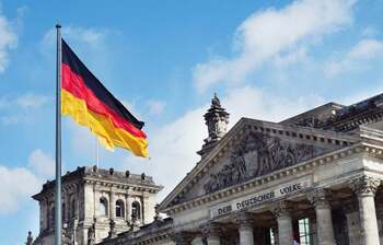 Curtea Constituţională a Germaniei permite bazei aeriene americane din Ramstein să sprijine atacurile cu drone (…)
