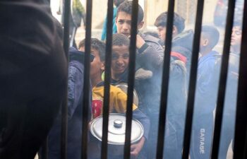 Madonna face apel la donaţii pentru „copiii nevinovaţi prinşi în focul încrucişat din Gaza”