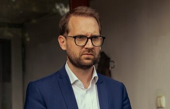 Dominic Fritz este de acord cu asumarea răspunderii pentru al doilea pachet de măsuri fiscale. „Dacă nu reuşim să (…)