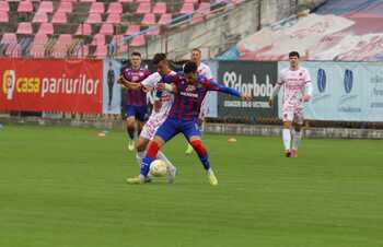 12 echipe se luptă pentru 6 locuri de play-off în Liga 2