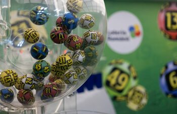 NUMERELE extrase la tragerile loto de joi, 21 august 2025. Report de peste 4,47 milioane de euro, la Loto 6/49