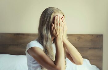 Peste 61.000 de cazuri de violență domestică în România, în primele șase luni ale anului 2025. Cel puțin 33 de femei (…)