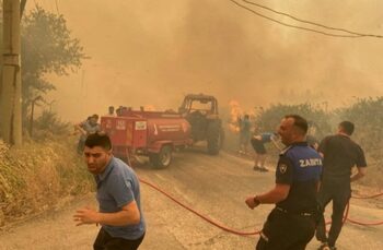 Valul de căldură din Europa a dus deja la evacuarea a peste 50.000 de persoane. În Turcia incendiile fac ravagii