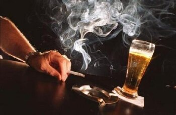 Bugetul european, susținut de taxe pe țigări, alcool și combustibil. Ce se poate întâmpla dacă oamenii renunță la vicii