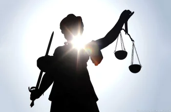 Toți reziștii împotriva Justiție! Asaltul final, în democrația hibridă