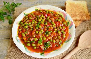 Mâncare de mazăre cu cartofi