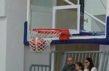 Uros Nikolic, arbitru de baschet, a fost arestat în Serbia. Este suspectat că ar avea legături cu o reţea mafiotă