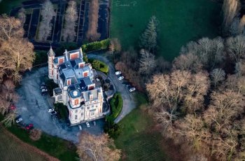 Apartamente la Castel în Franța la preț de apartament la Bloc în București. Cât costă să dormi pe viață în patul (…)