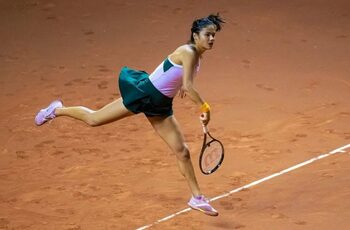 Emma Răducanu a fost deranjată în timpul meciului cu Arina Sabalenka de un copil care plângea