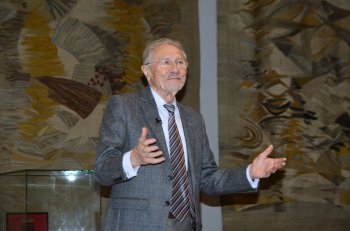 Fostul preşedinte Emil Constantinescu a vorbit la Oradea despre puterea cărţilor