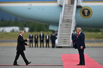 Reacții după întâlnirea Trump-Putin din Alaska. Schumer și alți democrați critică întâlnirea Trump-Putin: „Doar (…)