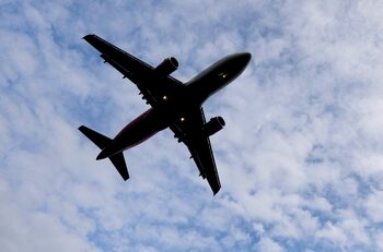 MOTIVUL pentru care un avion a fost oprit pe pista aeroportului din Milano, cu doar câteva secunde înainte de decolare
