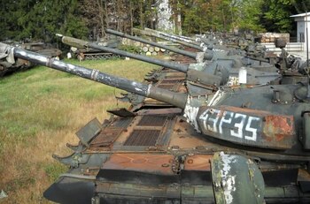 România are un război la ușă, dar cochetează cu ideea de a-și decima armata. General: „E o tâmpenie, ne face (…)