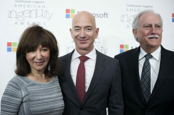Jeff Bezos, în doliu! Mama miliardarului A MURIT la 78 de ani