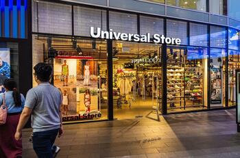 Fondatorul Universal Store, ucis la o petrecere în vila sa din Australia. Un băiat de 15 ani, acuzat de crimă