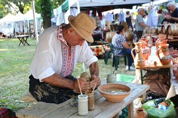 Târgul Meşterilor Populari din România revine în parcul Muzeului Ţării Crişurilor