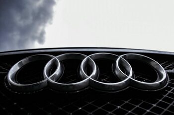 Europa vrea să facă dintr-o fabrică Audi una de armament. Dar e o mare greșeală