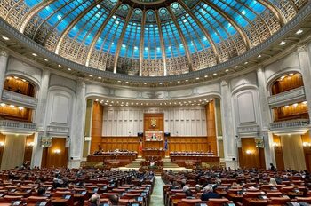 AUR a depus moțiune de cenzură împotriva Guvernului Bolojan: PSD ia în calcul un vot de abținere