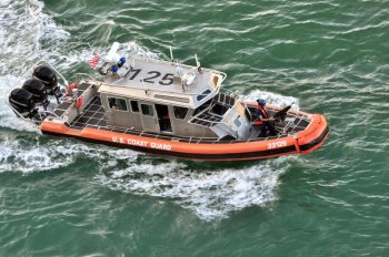 Patru morți într-un alt atac american asupra unei nave care ar fi transportat droguri / Peste 85 de persoane au fost (…)