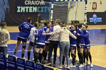 Handbal (f) / SCMU Craiova și-a luat rămas bun de la fani cu o victorie la scor