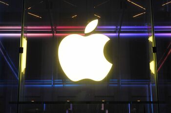 Apple revine pe creştere în China: Vânzările de iPhone-uri s-au majorat cu 8% în al doilea trimestru al anului