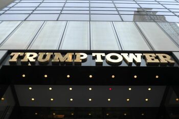 Trump aduce brandul său imobiliar și în România. Unde va fi construit primul Trump Tower